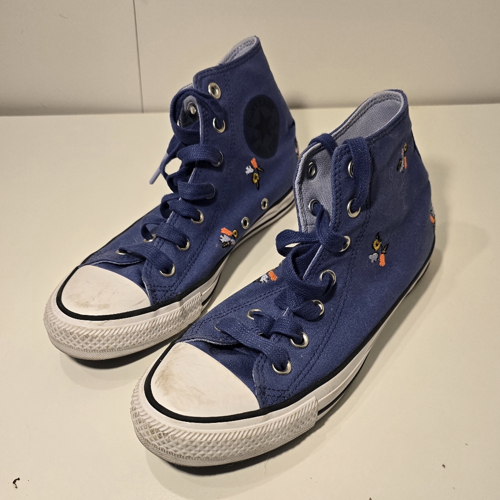 Womens Chuck Taylor All Star High tops We Are Stronger Together Size 8